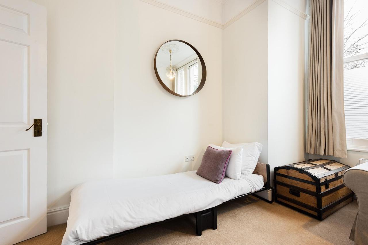 Heart Of Ealing Apartment With Garden Londra Exterior foto
