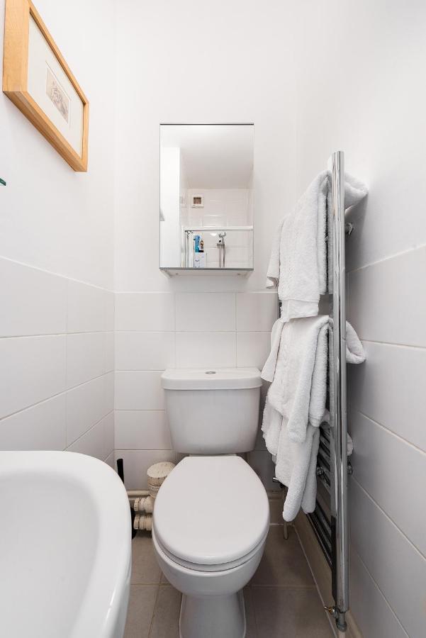 Heart Of Ealing Apartment With Garden Londra Exterior foto