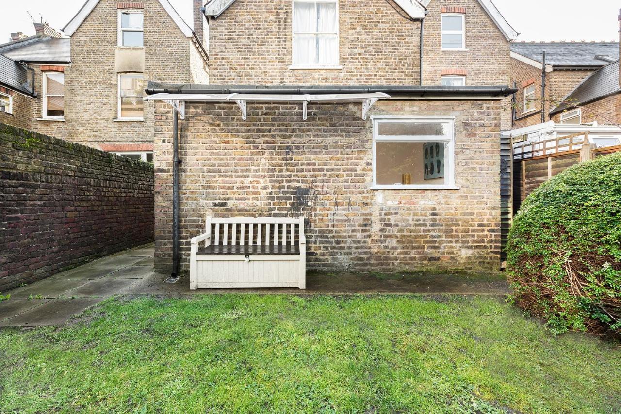 Heart Of Ealing Apartment With Garden Londra Exterior foto