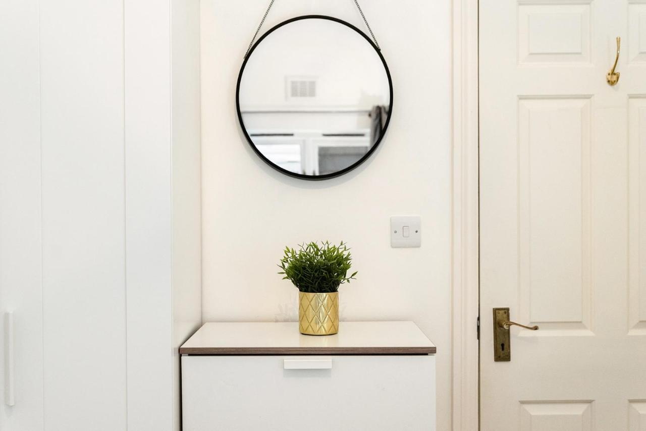 Heart Of Ealing Apartment With Garden Londra Exterior foto
