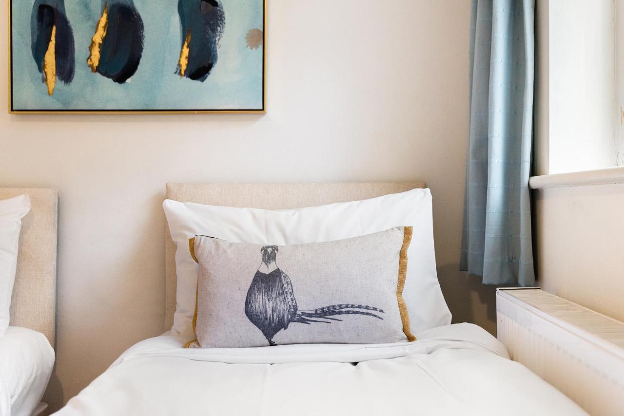 Heart Of Ealing Apartment With Garden Londra Exterior foto