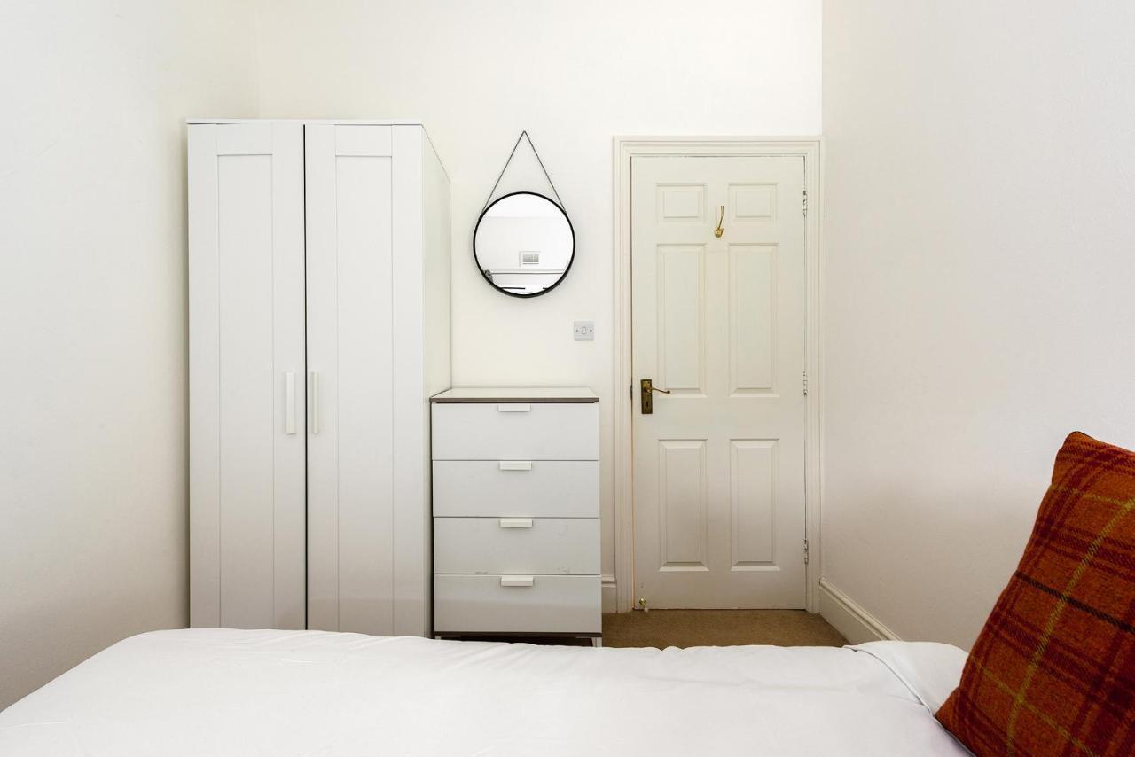Heart Of Ealing Apartment With Garden Londra Exterior foto