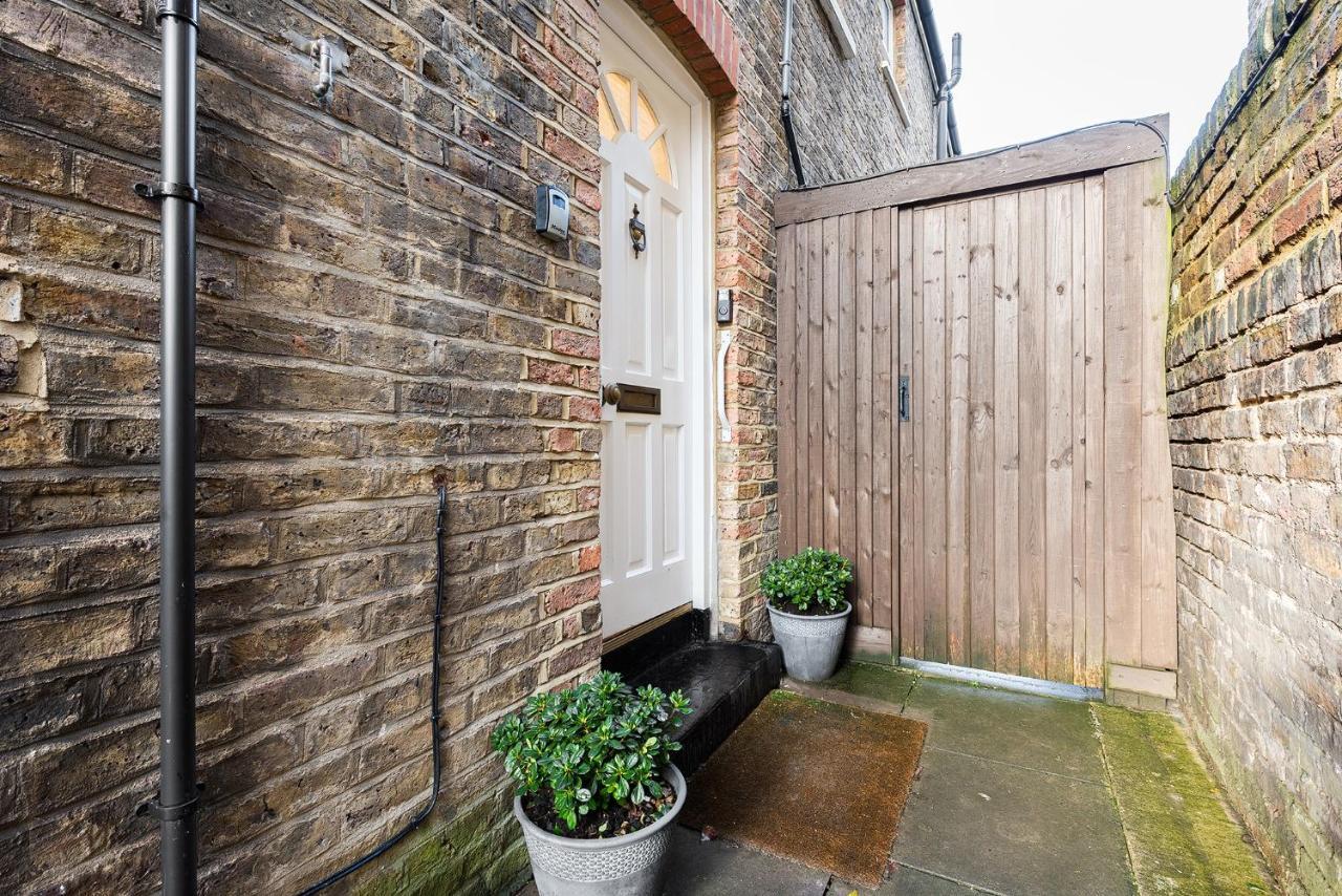 Heart Of Ealing Apartment With Garden Londra Exterior foto